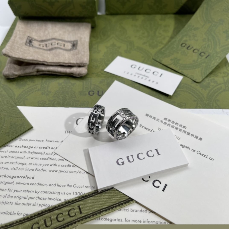 G*u*i rings